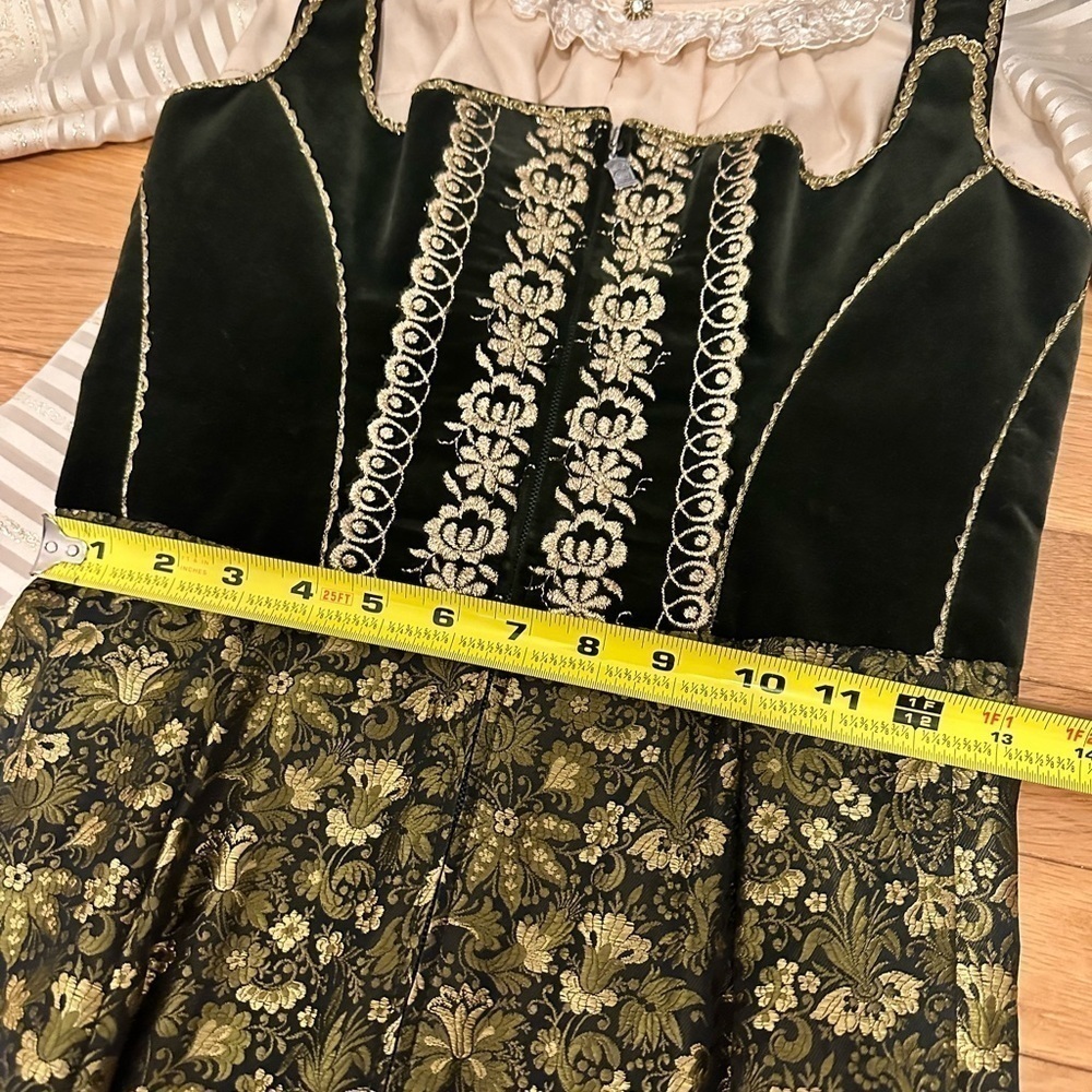 Vintage Authentic huber dirndl - Picture 9 of 16